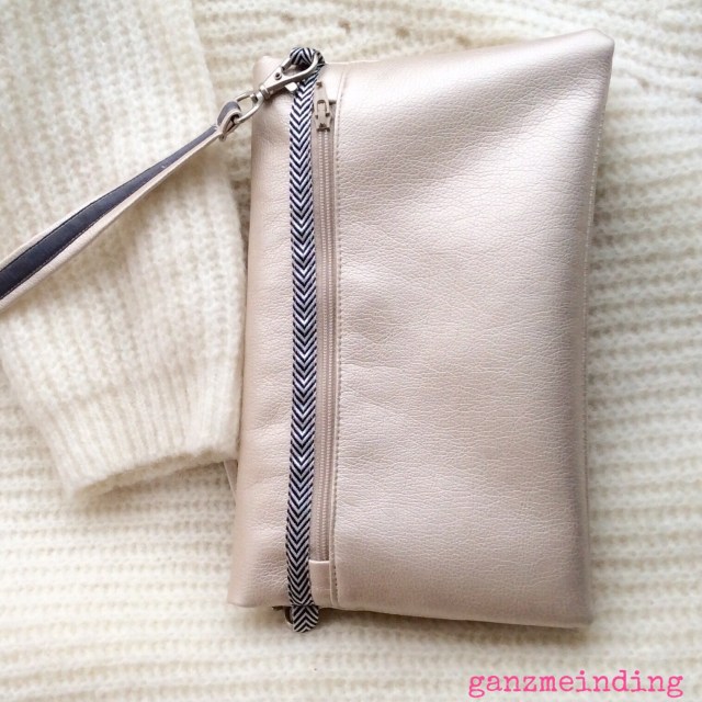 Clutch liegend rückseite