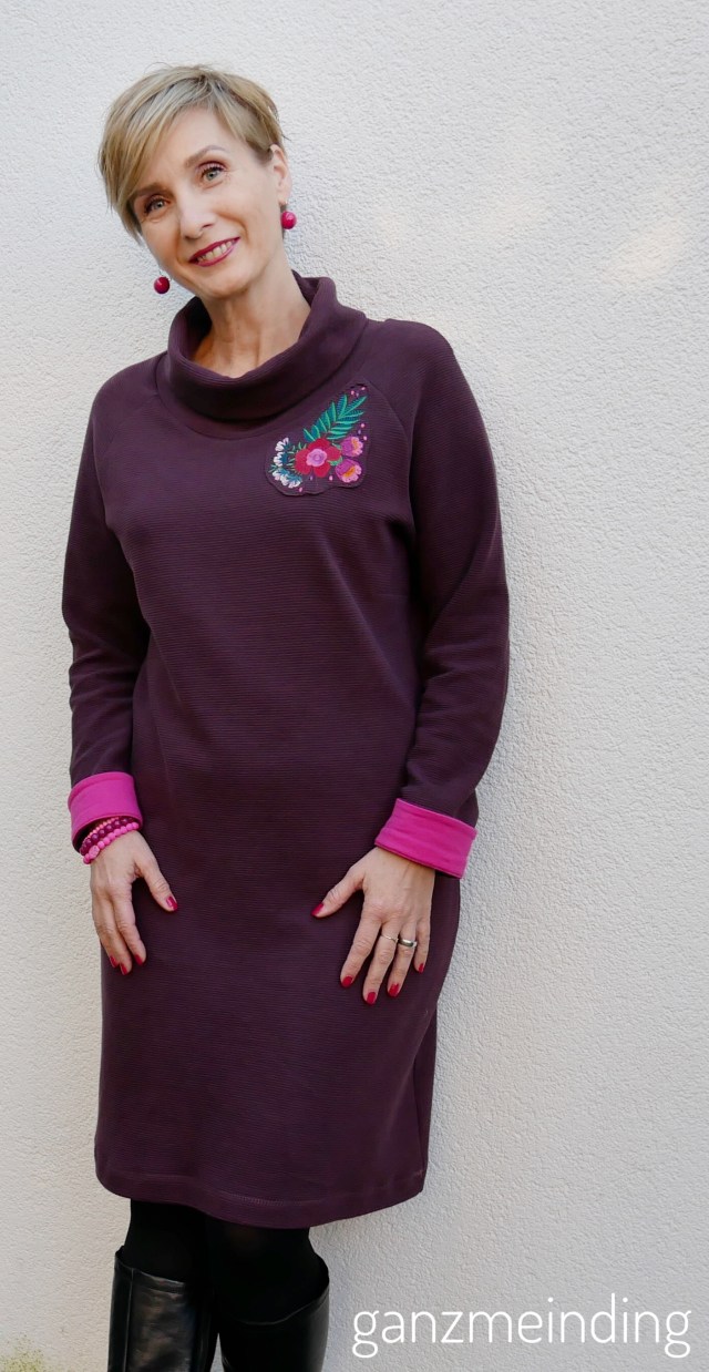 ganzmeinding: Frau Polly von fritzi schnittreif mit stickerei bouquet von Lila-Lotta 08