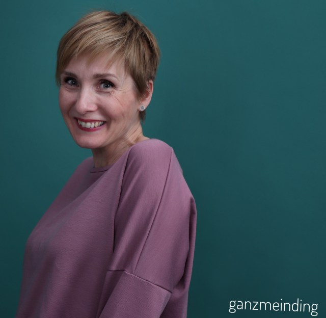 Frau Vega fritzi schnittreif, cambag crearesa, weite Hose die komplizin, snaply 01