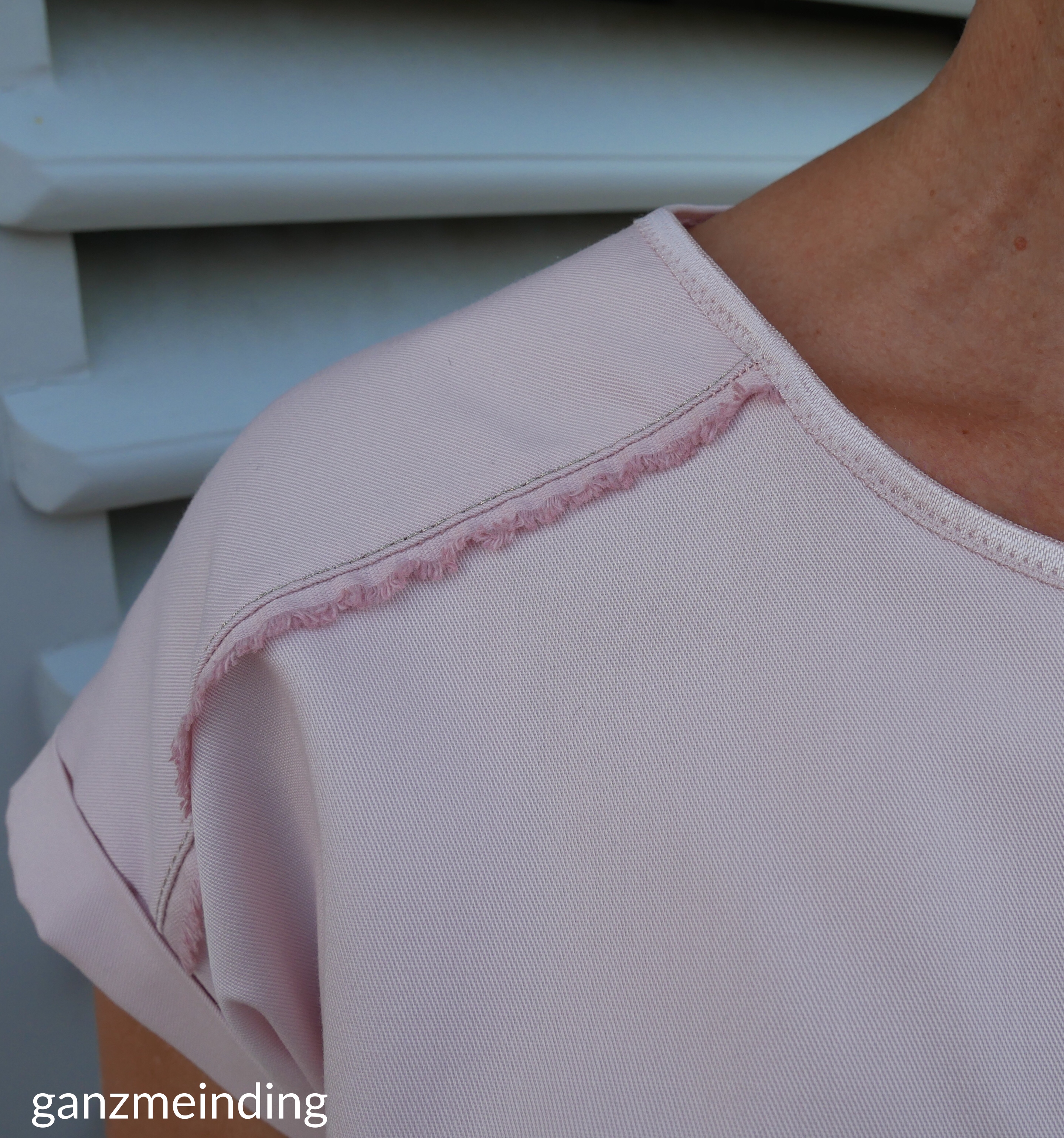 ganzmeinding: Lotte Martens Lilia Hedi näht Sommerbluse Leni pepunkt 07