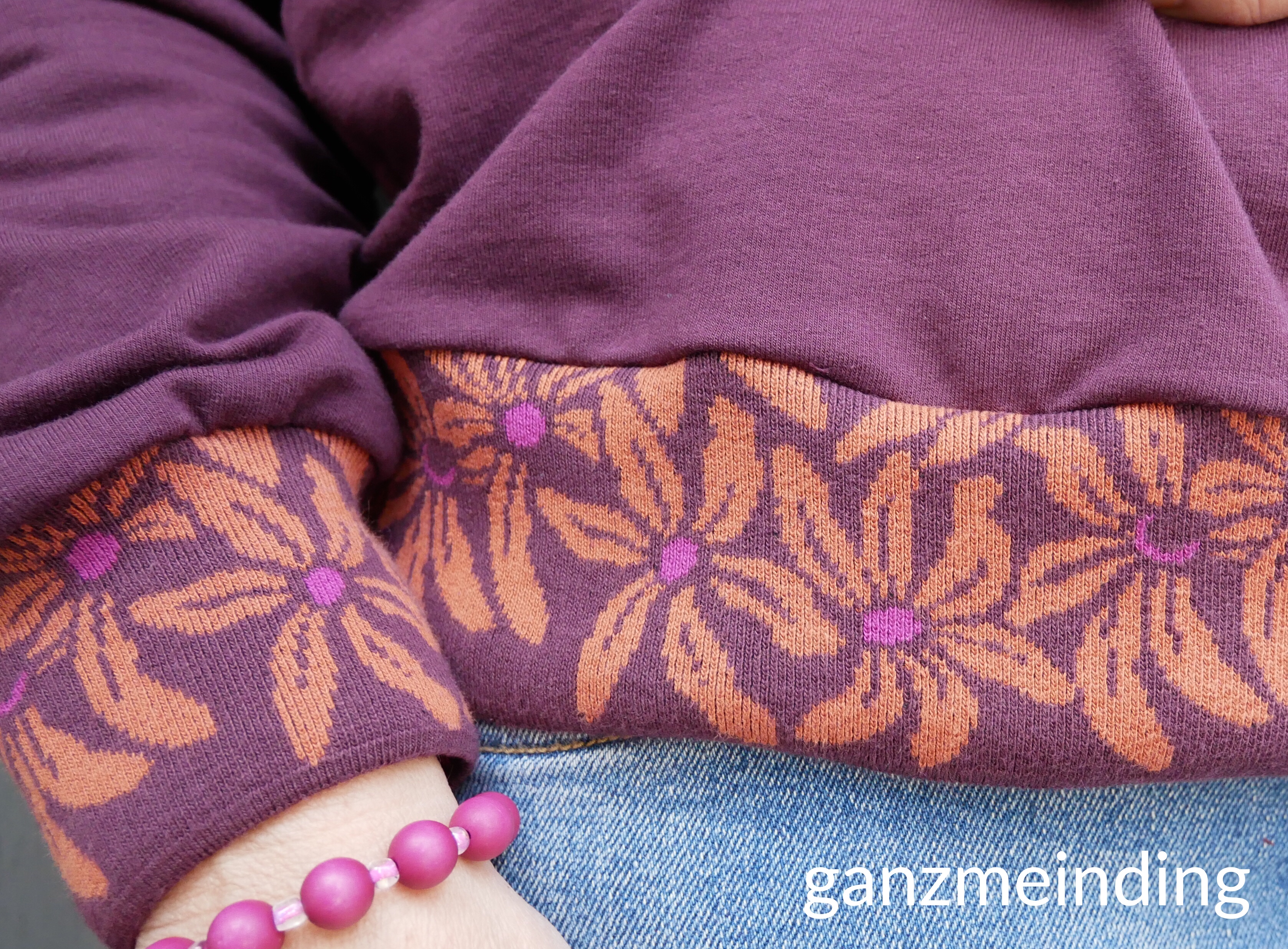 ganzmeinding: Flur Hello Heidi Fabrics, Hoodie 01 die Komplizin 06