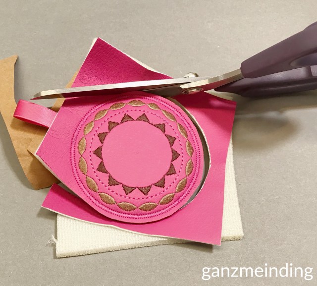 ganzmeinding: Free Tutorial Taschenbaumler Kreisstickapparat Bernina 24