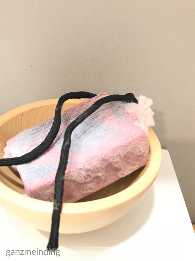 ganzmeinding: gratis Tutorial Seifensäckchen nähen, Seifen Haused Wolf 05