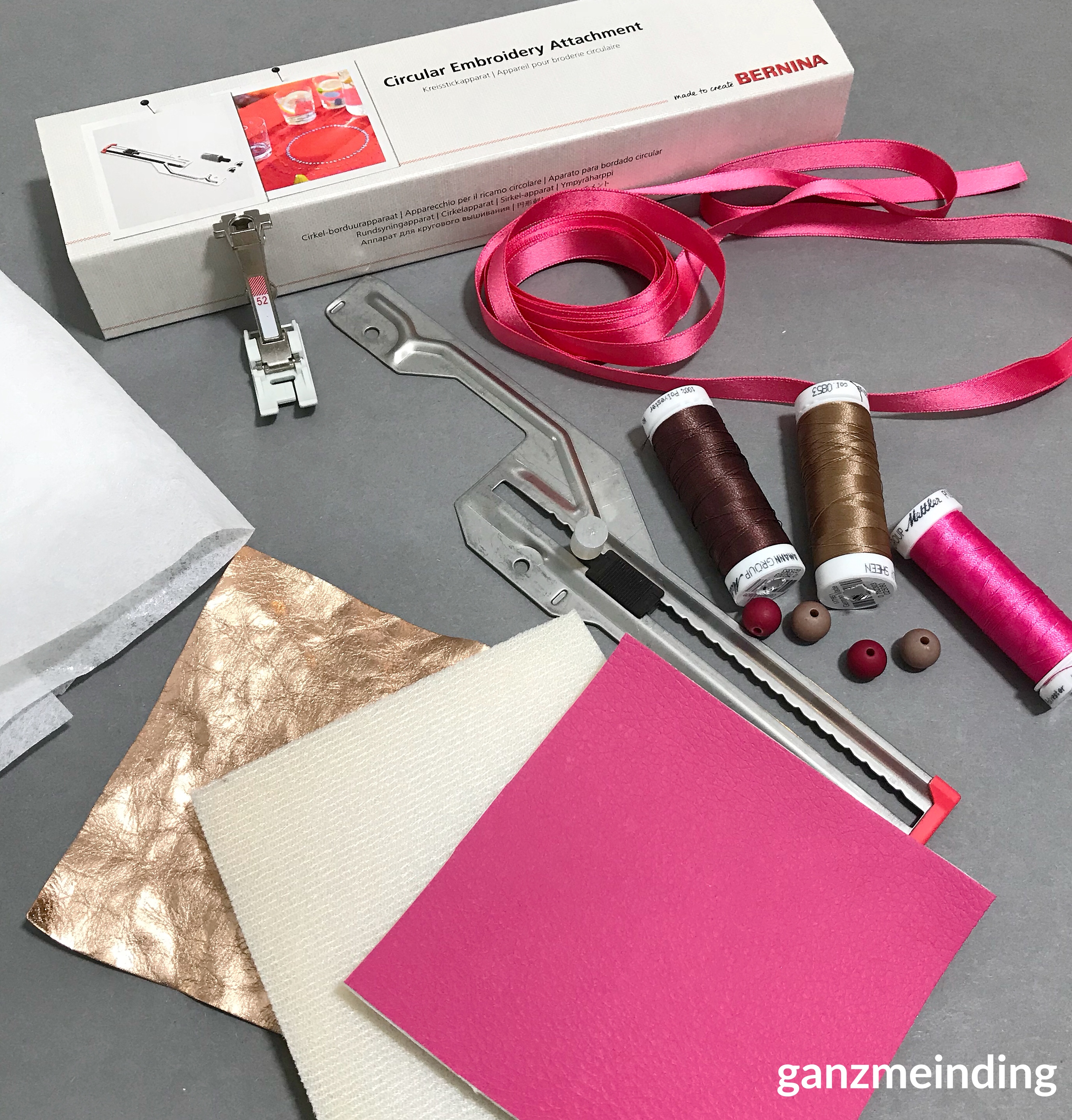 ganzmeinding: Free Tutorial Taschenbaumler Kreisstickapparat Bernina 07