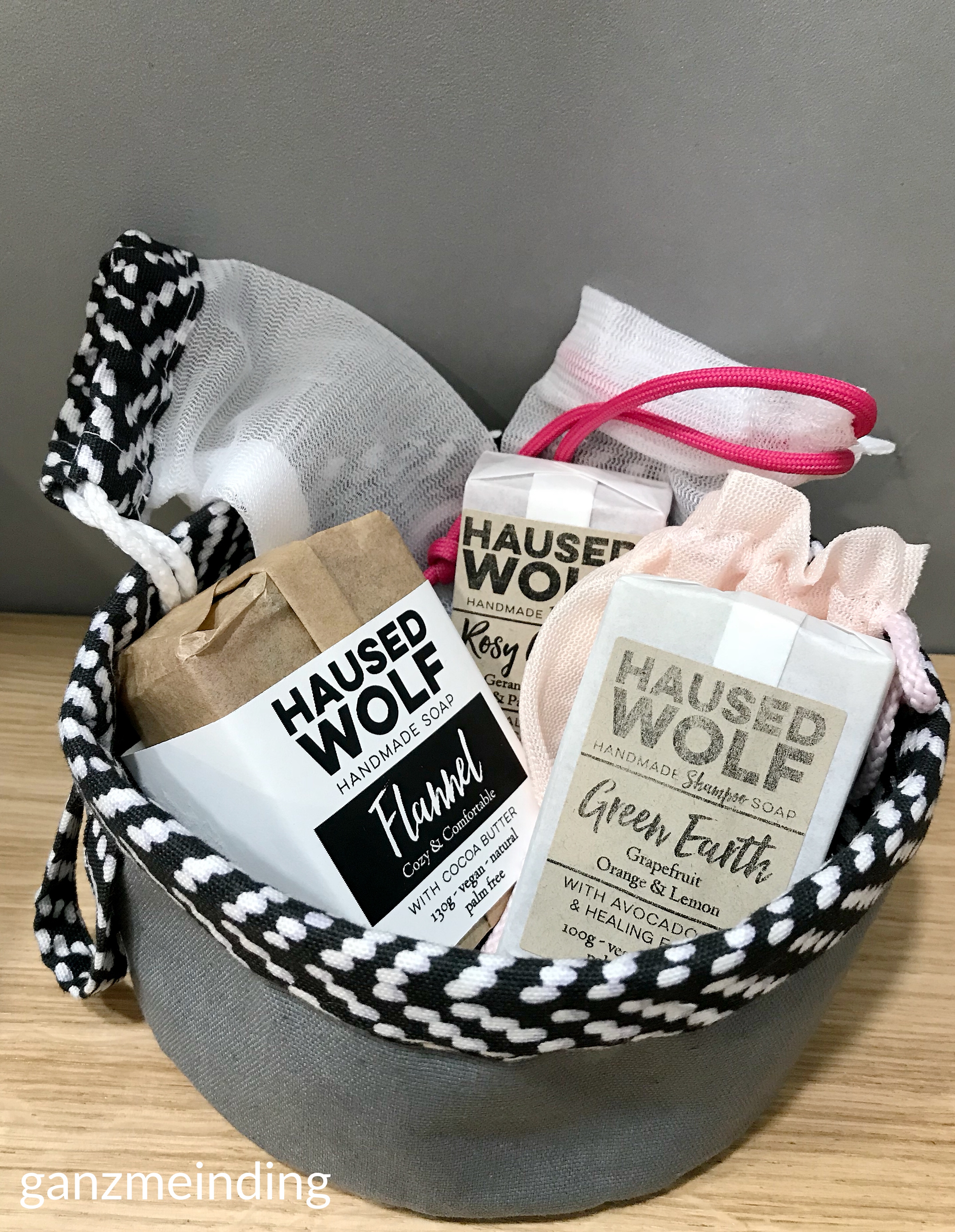 E478BA8B-2BFA-4D26-BC65-917A3B2AAC65