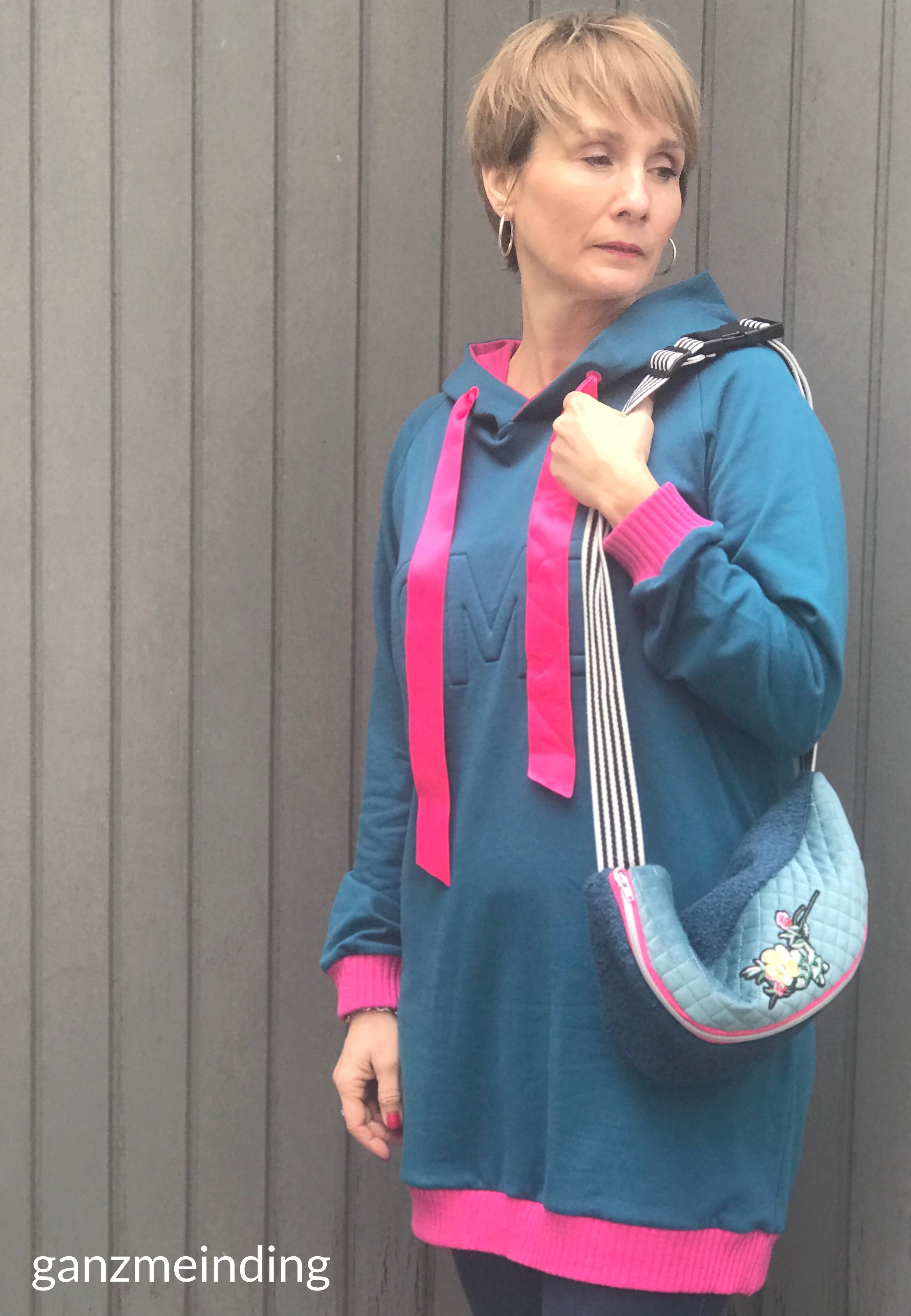 ganzmeinding: Hoodie mit 3D-Schriftzug Mix and Match Ki-ba-doo 04